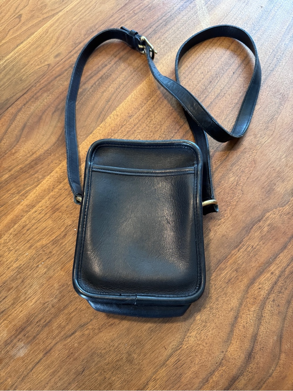 Coach Vintage Kit Camera Crossbody Bag in Black Leather in Great Condition 9973